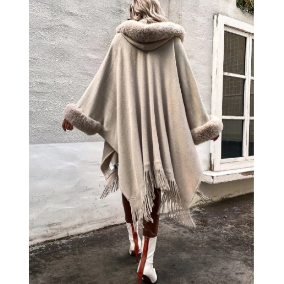 Cozy vegan fur dolman sleeve tssel poncho shawl scarf wrap cardigan - Picture 7 of 16